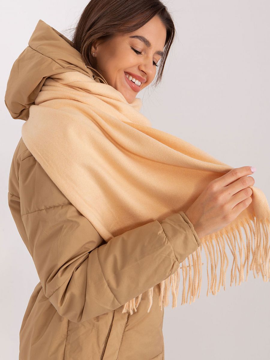 Shawl model 187607 AT 
