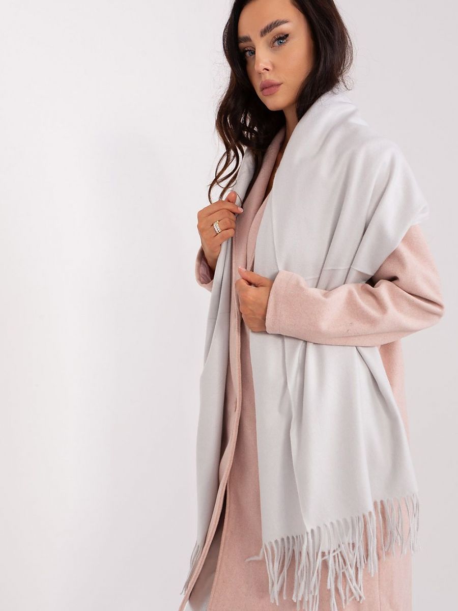  Shawl model 187611 AT 