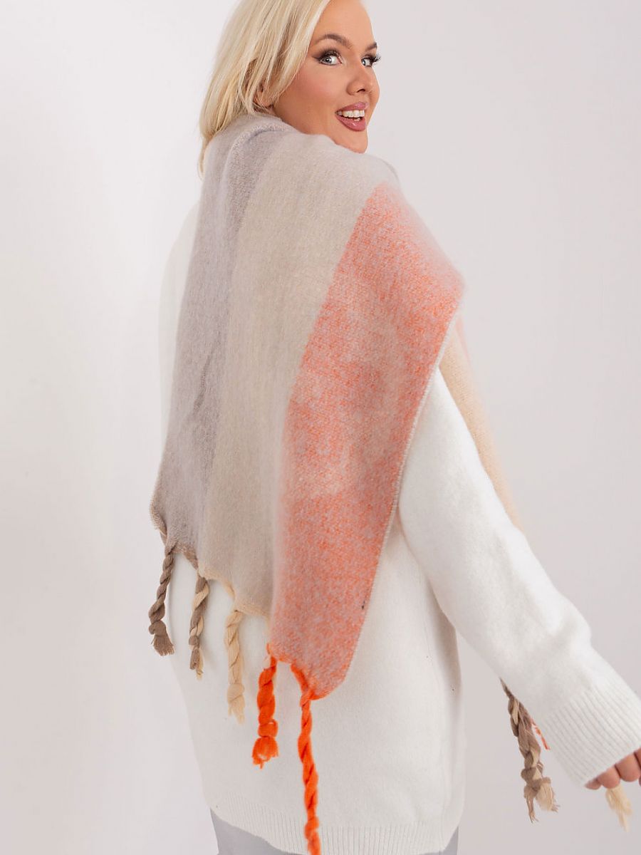  Shawl model 190545 AT 