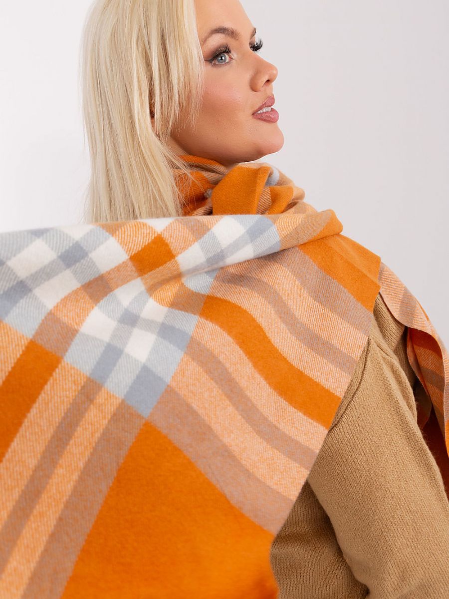  Shawl model 190565 AT 