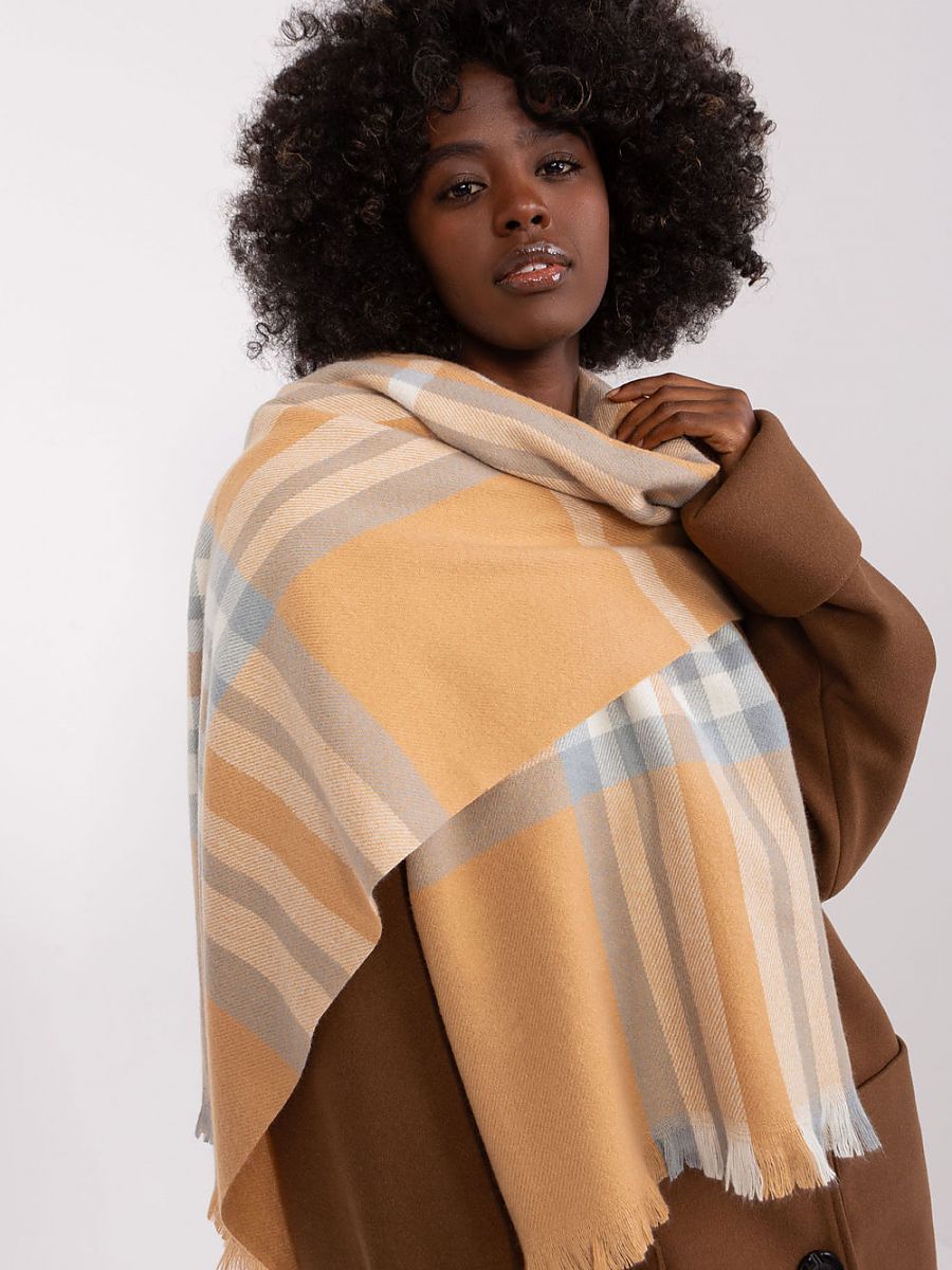  Shawl model 190567 AT 