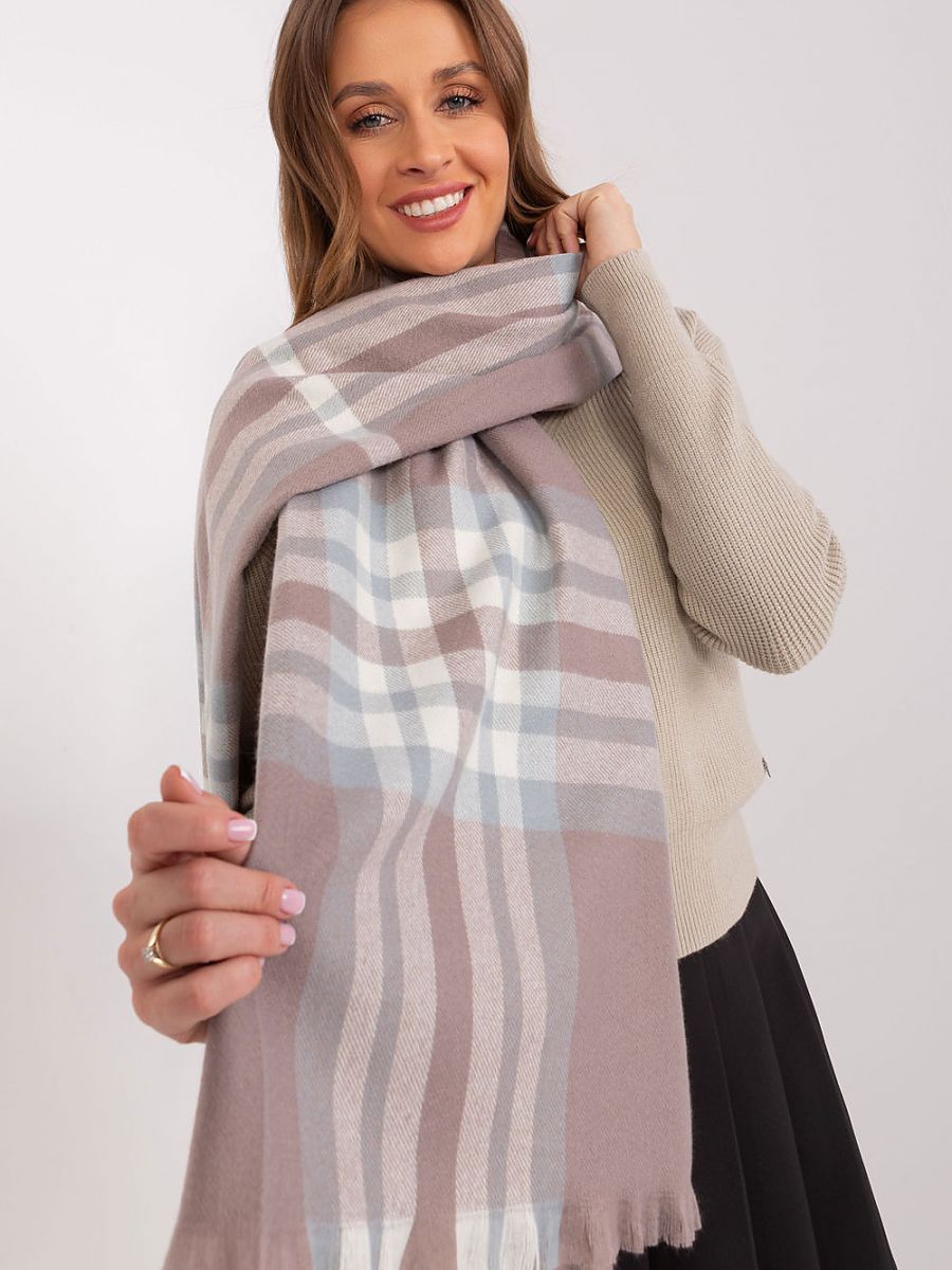  Shawl model 190568 AT 