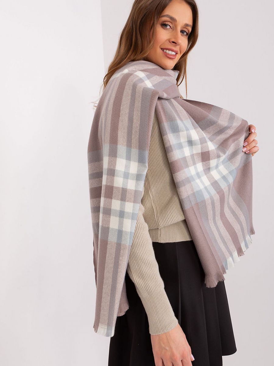  Shawl model 190568 AT 