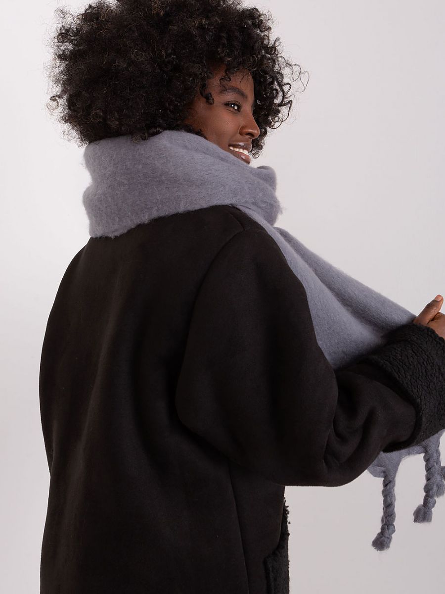  Shawl model 190582 AT 