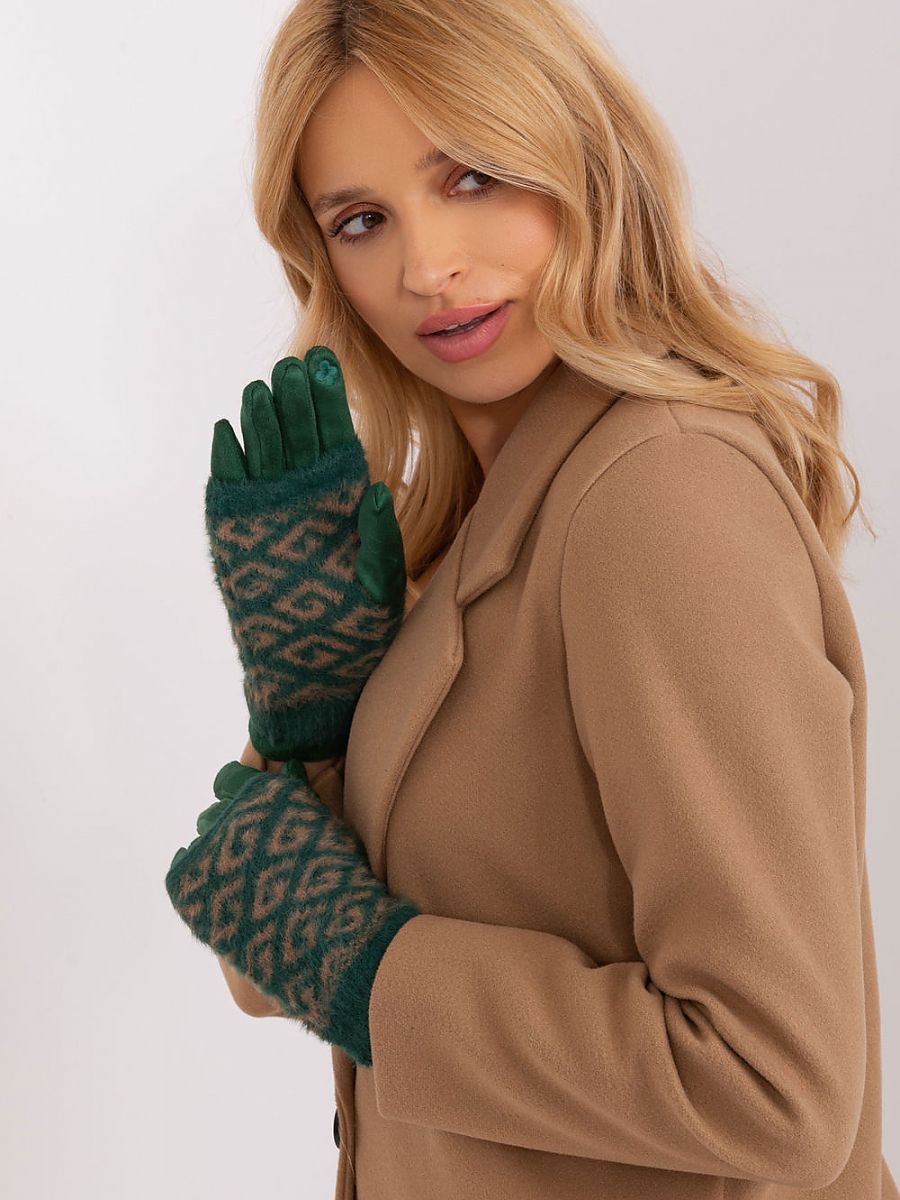  Gloves model 190807 AT 