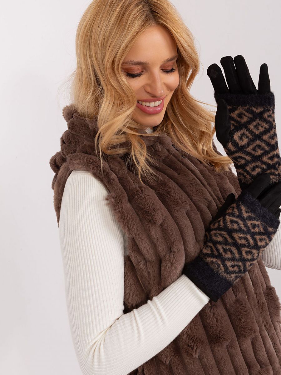  Gloves model 190816 AT 