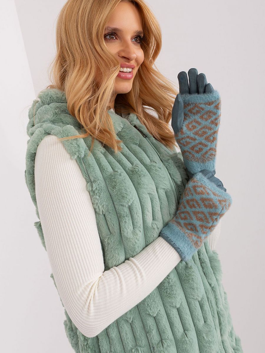  Gloves model 190821 AT 