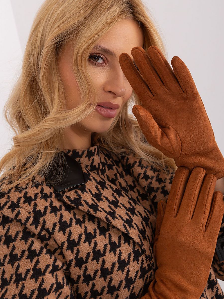  Gloves model 190825 AT 