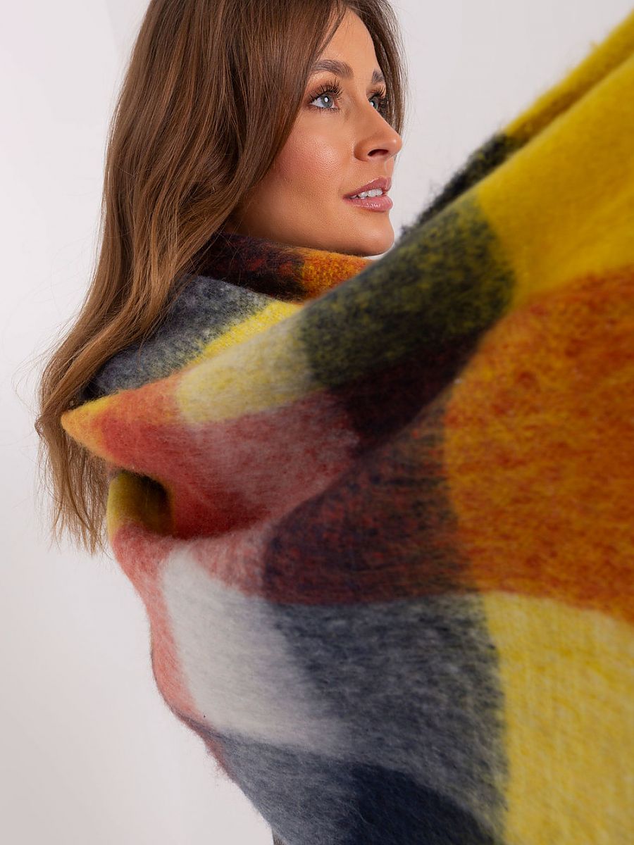  Shawl model 191705 AT 