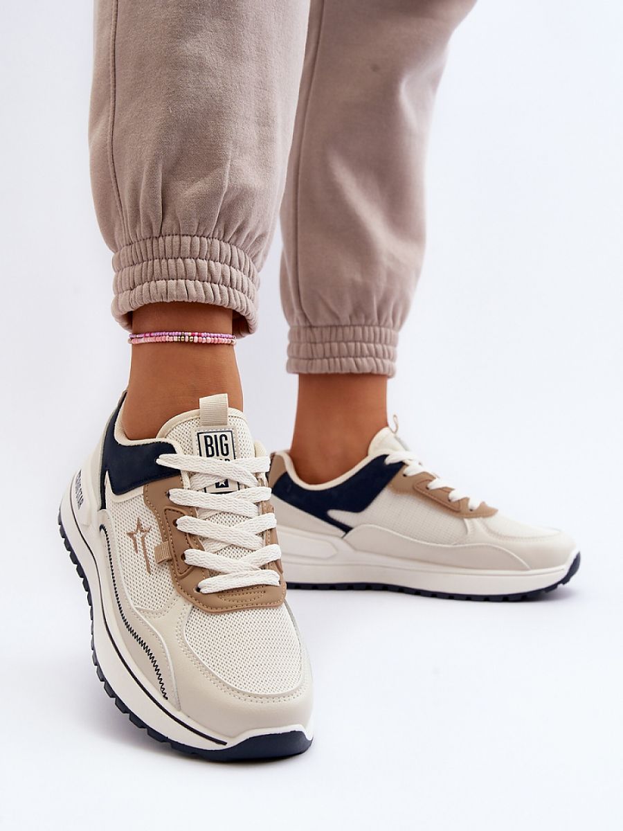  Sport Shoes model 193525 Step in style 