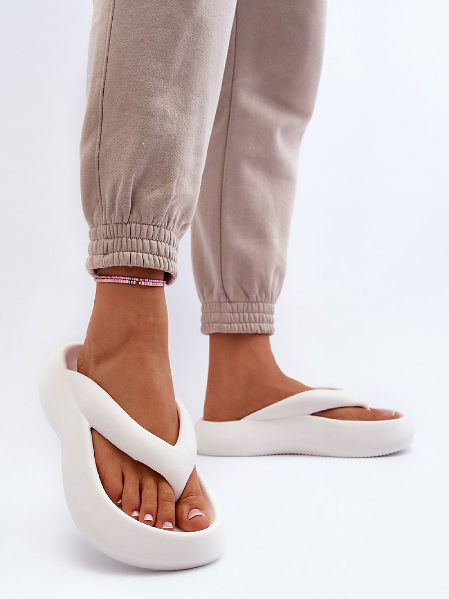  Japanese flip-flops model 194386 Step in style 