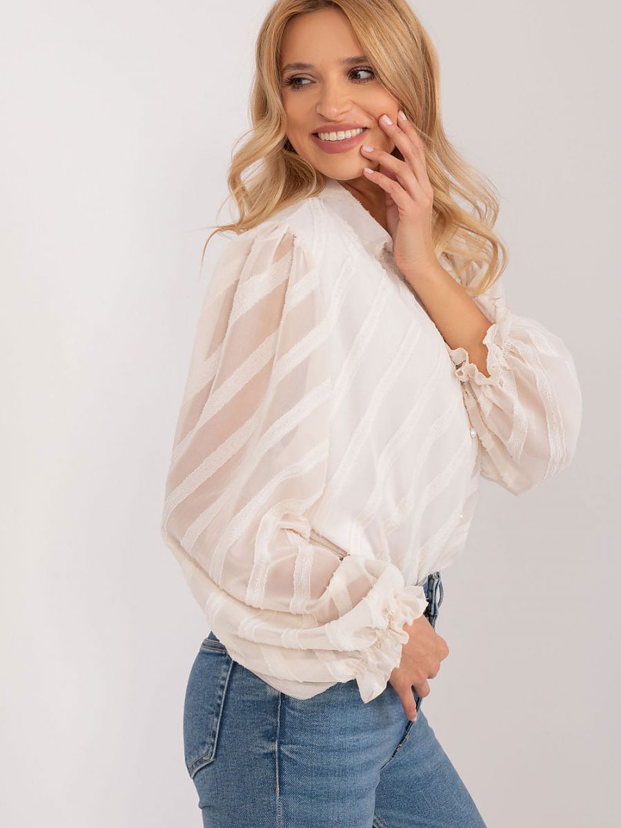  Long sleeve shirt model 194416 Lakerta 