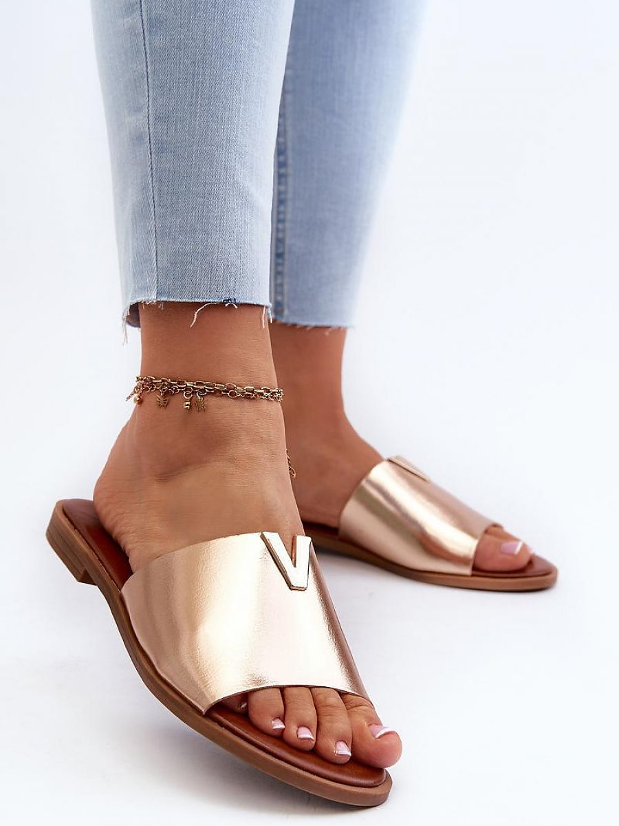  Flip-flops model 196341 Step in style 