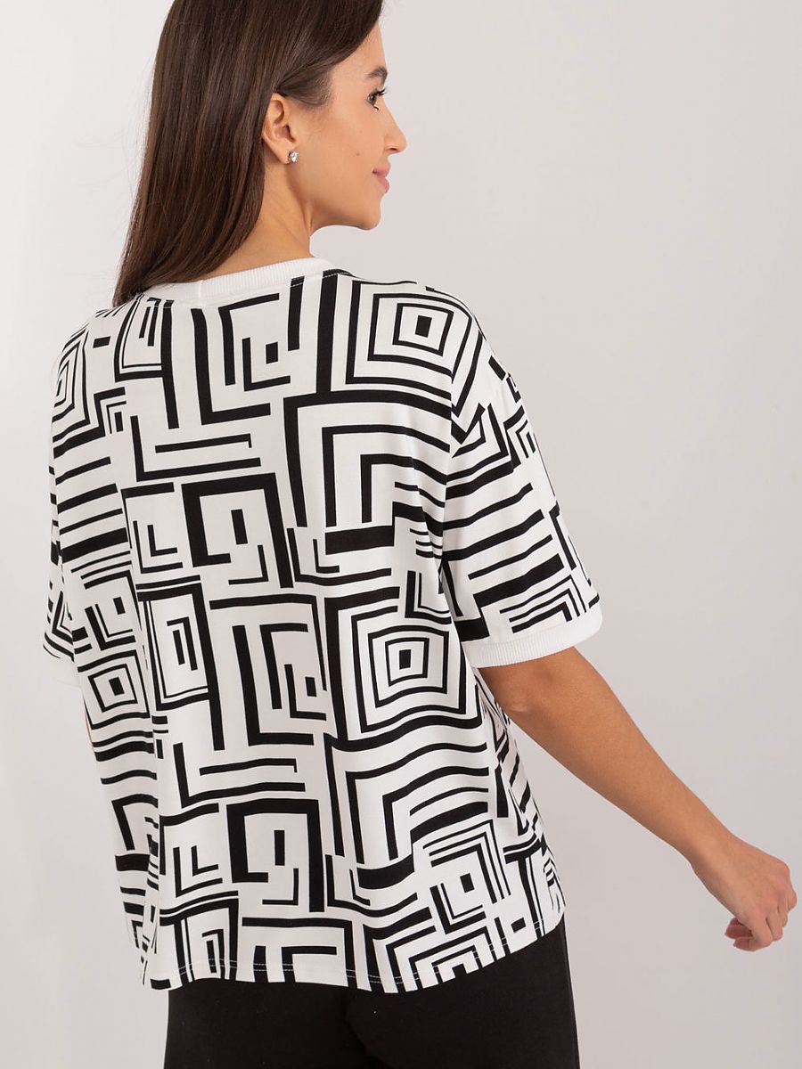 Blouse model 197737 Lakerta 