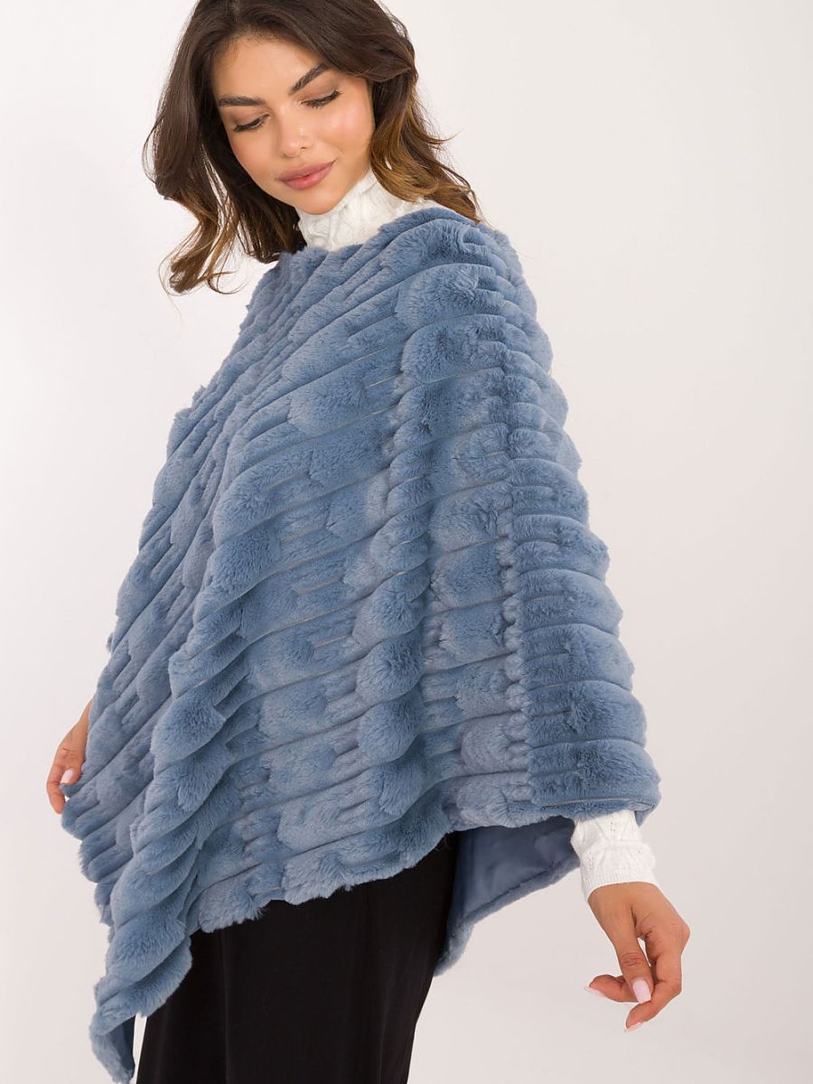  Poncho model 200206 AT 