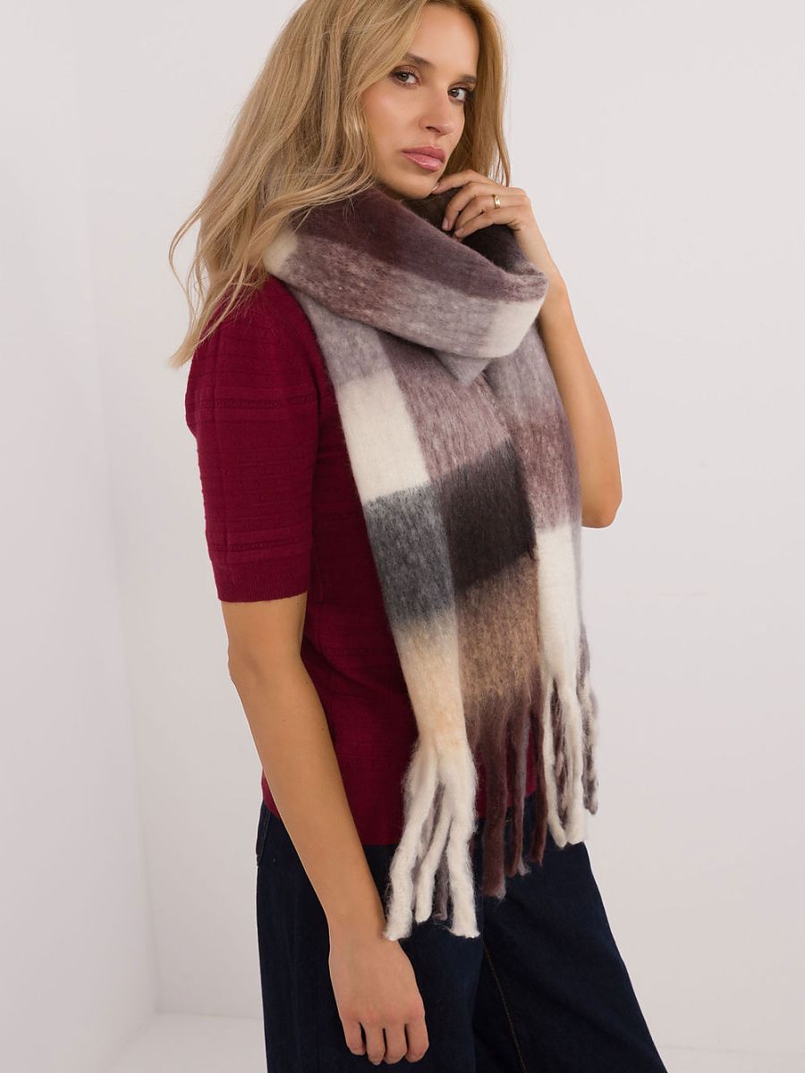  Shawl model 200280 AT 