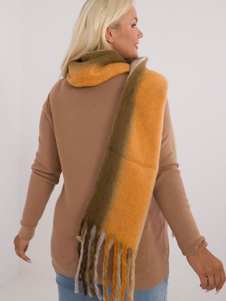  Shawl model 200283 AT 