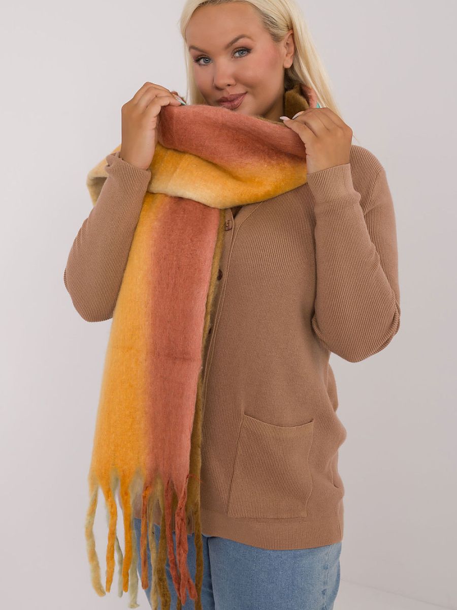  Shawl model 200284 AT 