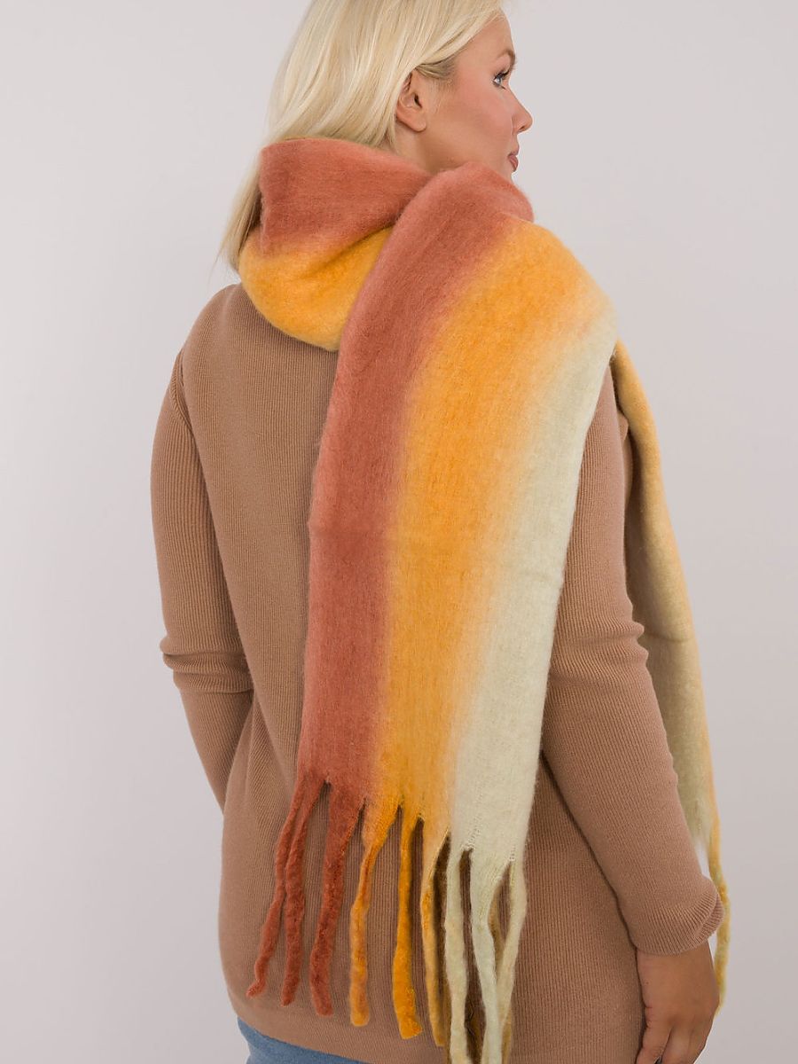 Shawl model 200284 AT 