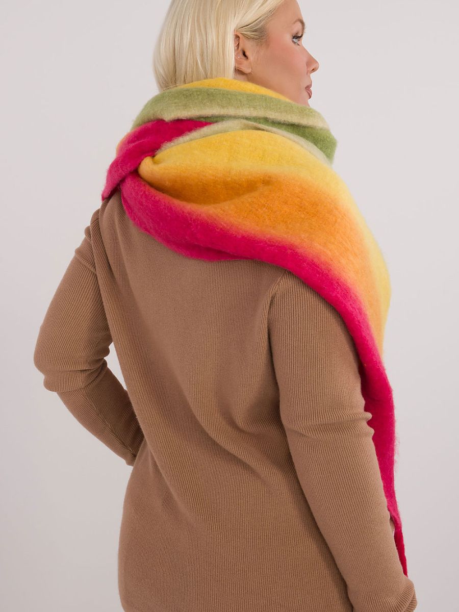  Shawl model 200285 AT 