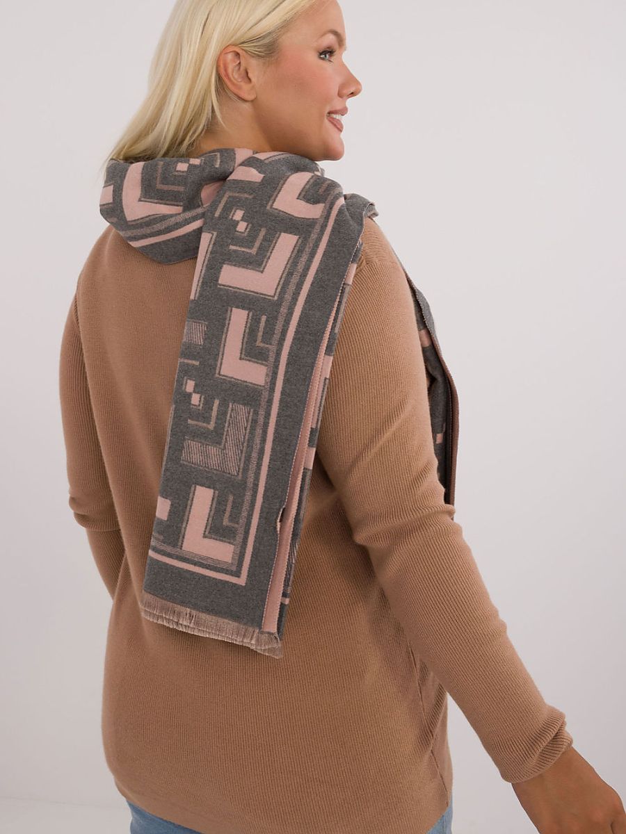  Shawl model 200540 AT 