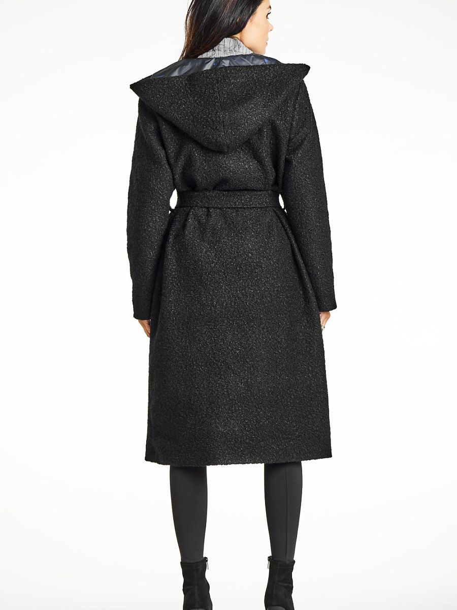  Coat model 200559 awama 