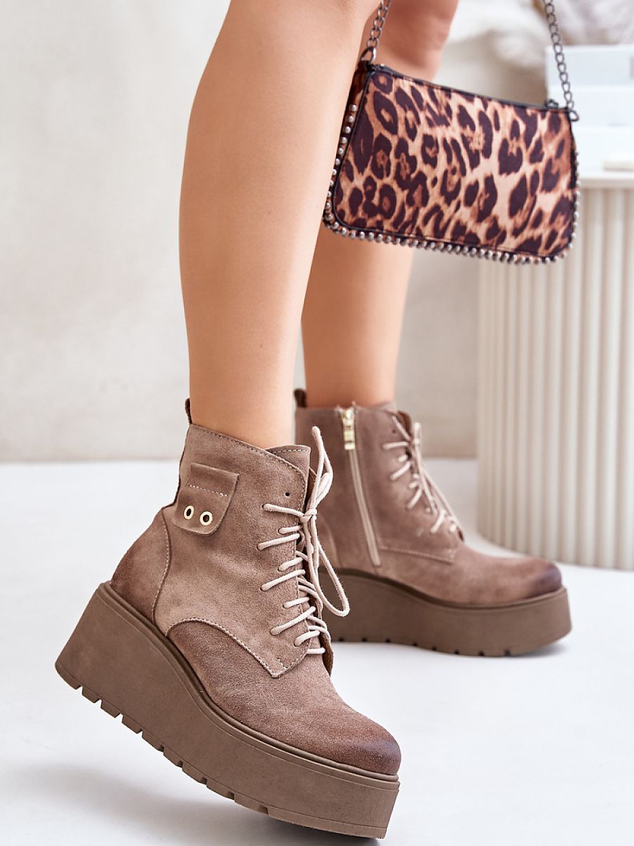  Platform boots model 201171 Step in style 