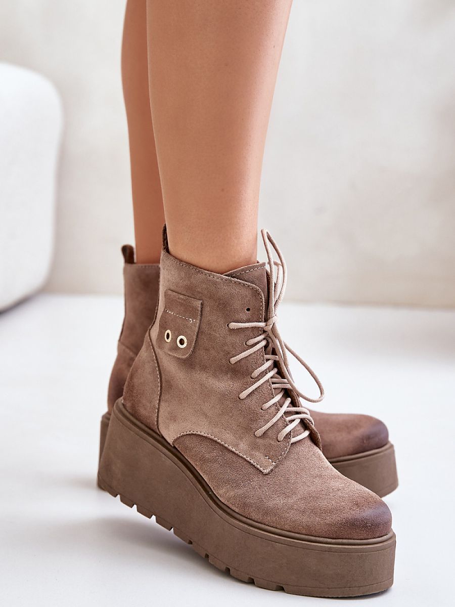  Platform boots model 201171 Step in style 