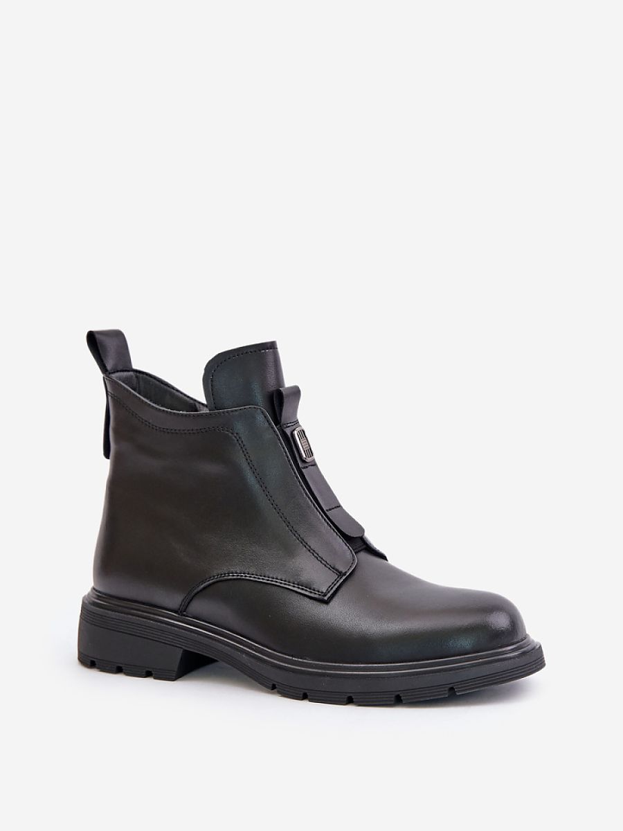  Boots model 202130 Step in style 