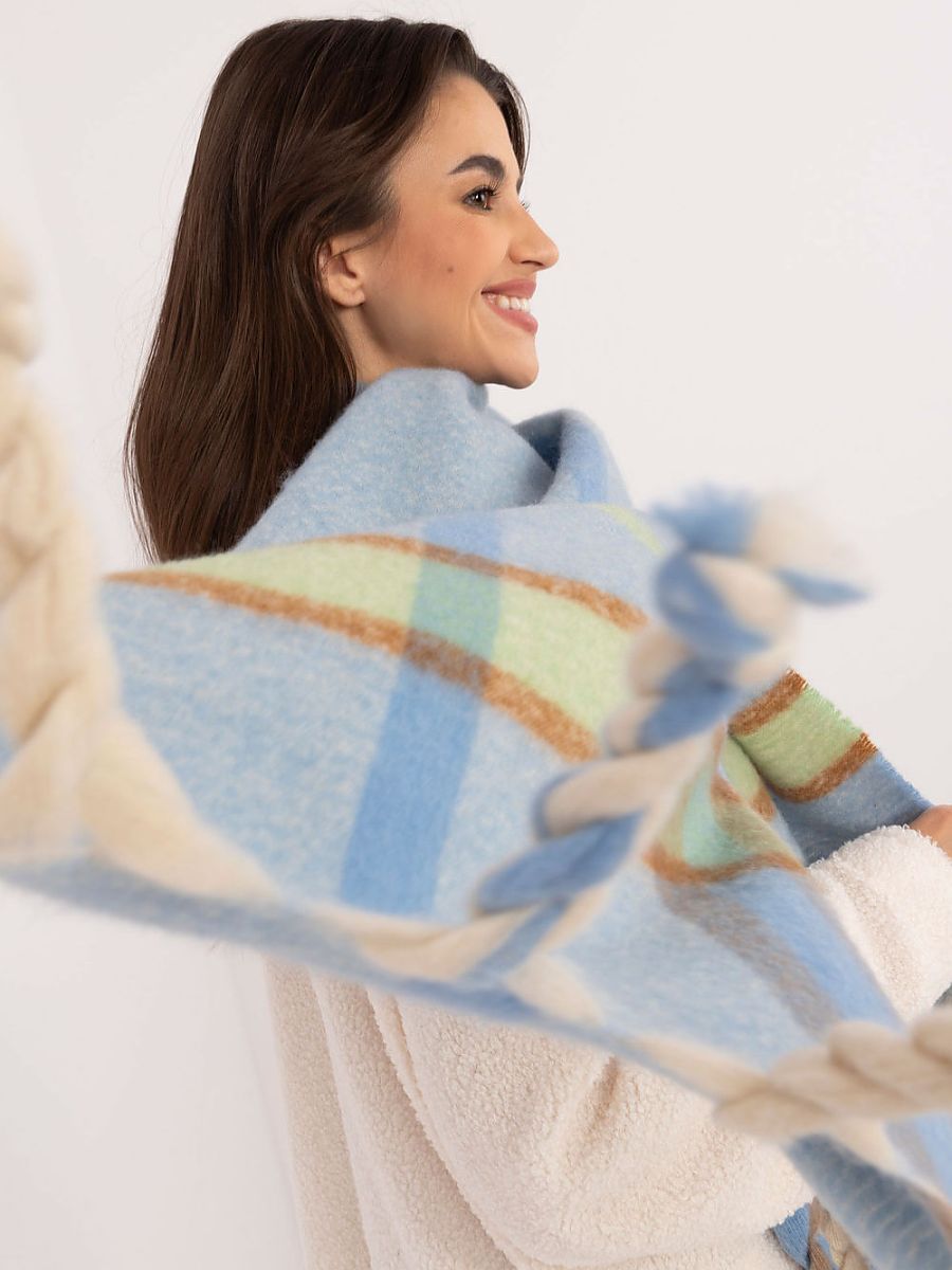  Shawl model 202569 AT 
