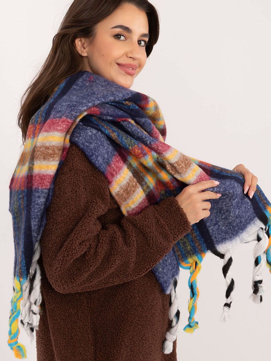  Shawl model 202581 AT 