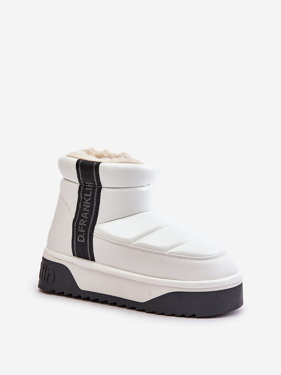 Snow boots model 202621 Step in style 