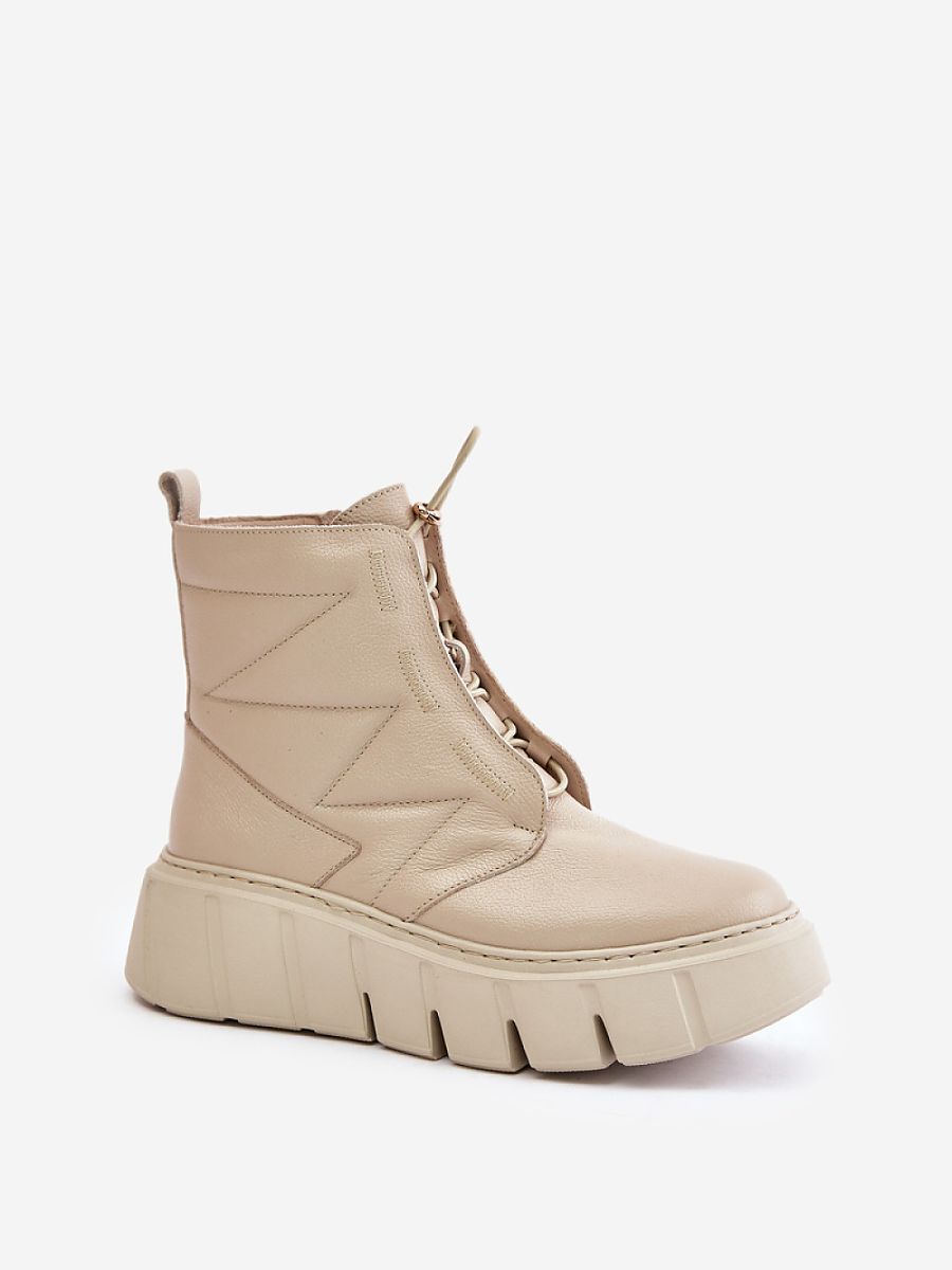 Platform boots model 202820 Step in style 