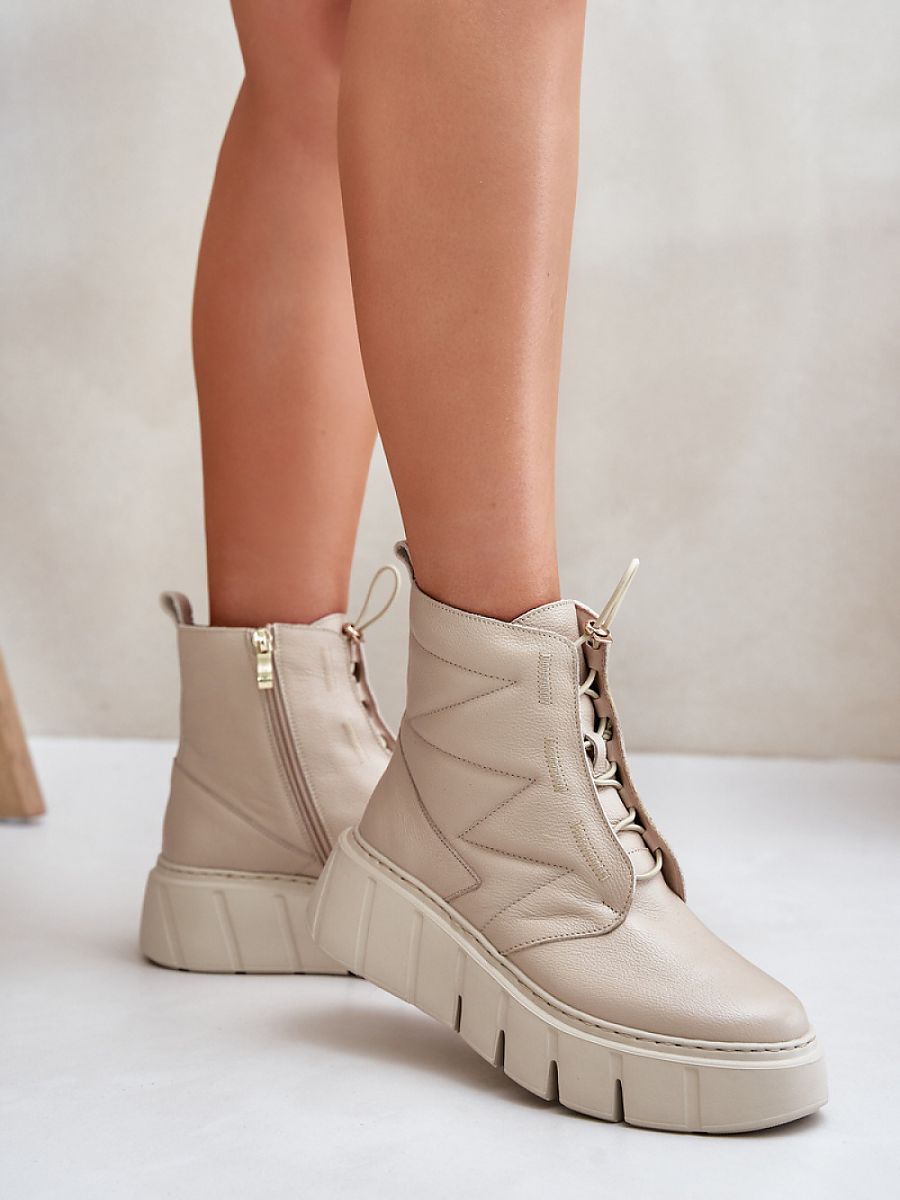  Platform boots model 202820 Step in style 