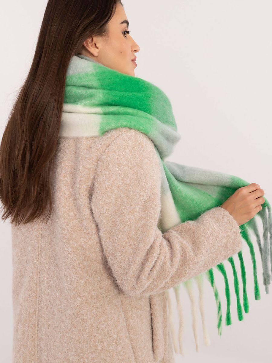 Shawl model 203181 AT 