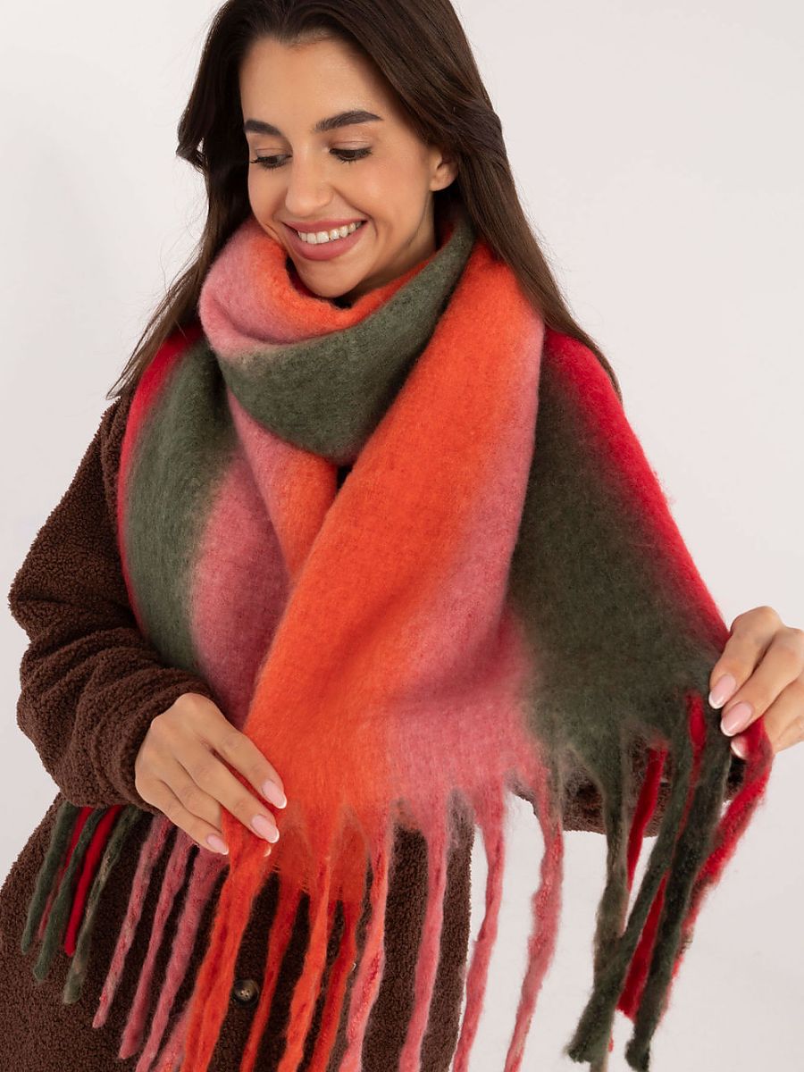  Shawl model 203183 AT 