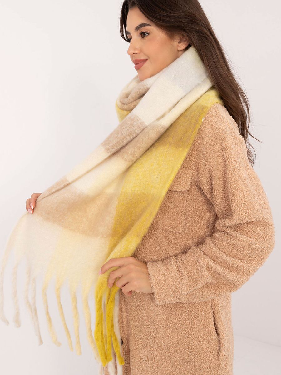  Shawl model 203186 AT 