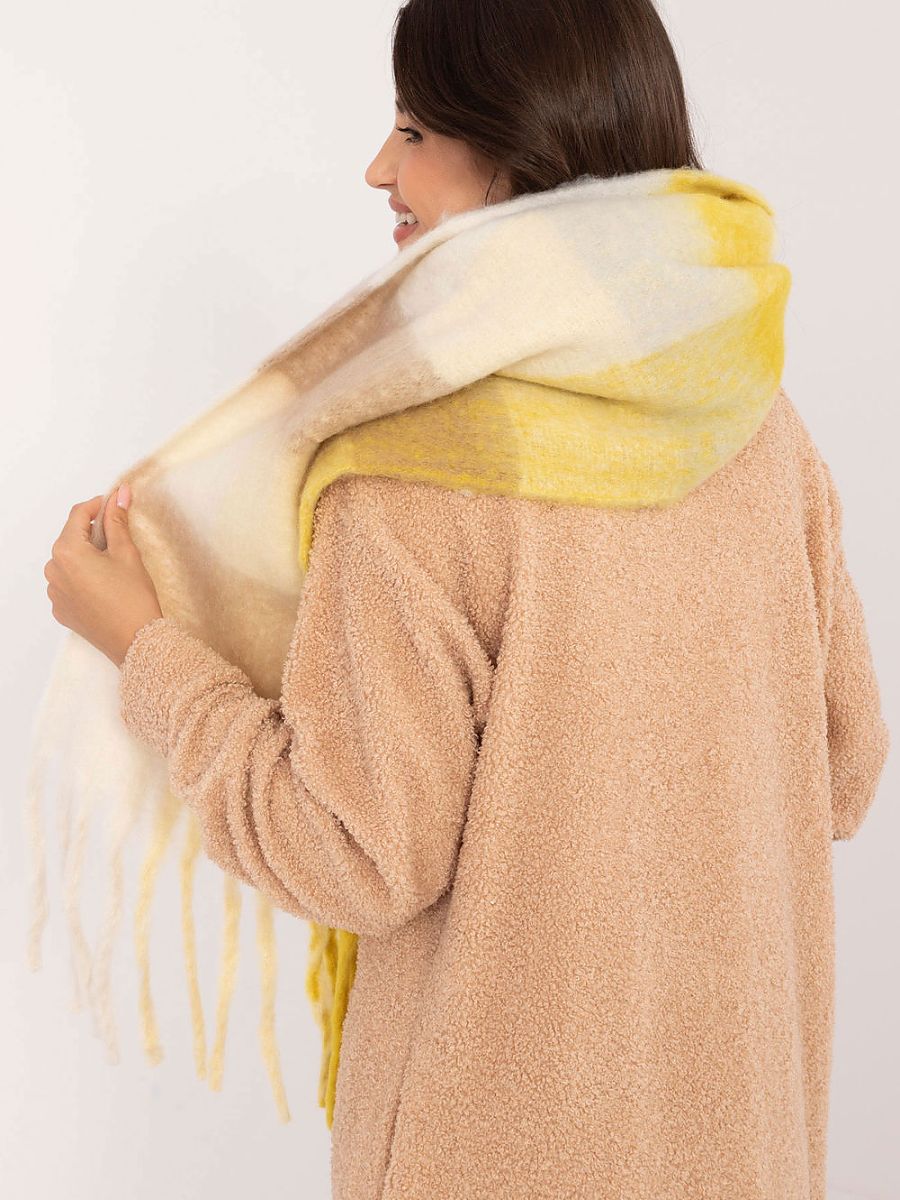  Shawl model 203186 AT 