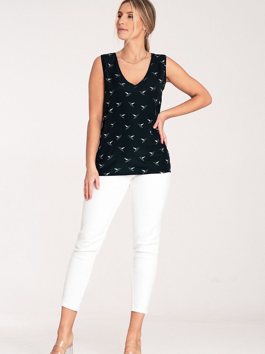  Blouse model 204314 Figl 