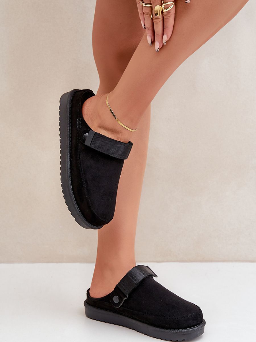  Slippers model 204652 Step in style 