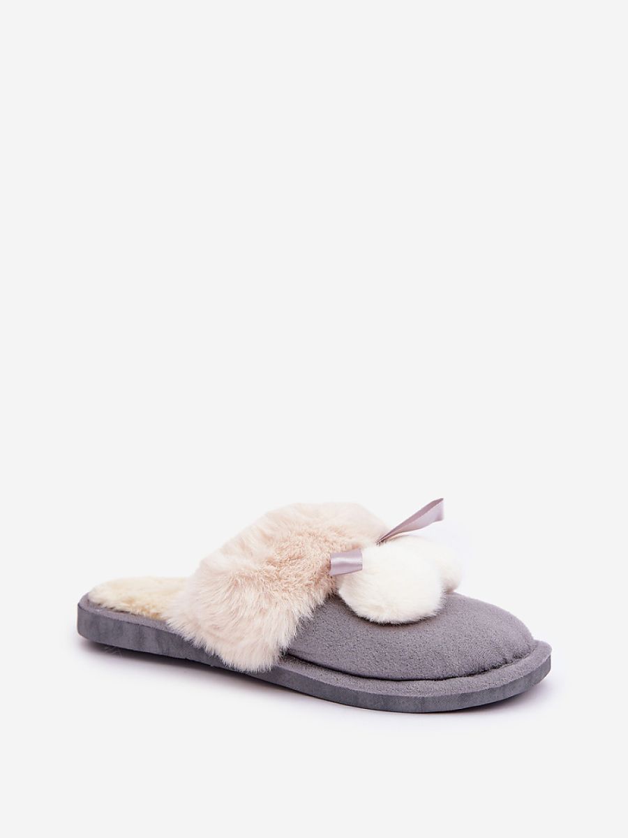  Slippers model 204931 Step in style 