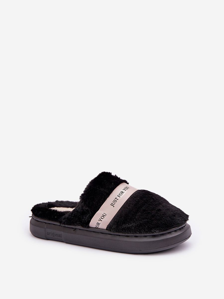  Slippers model 204935 Step in style 