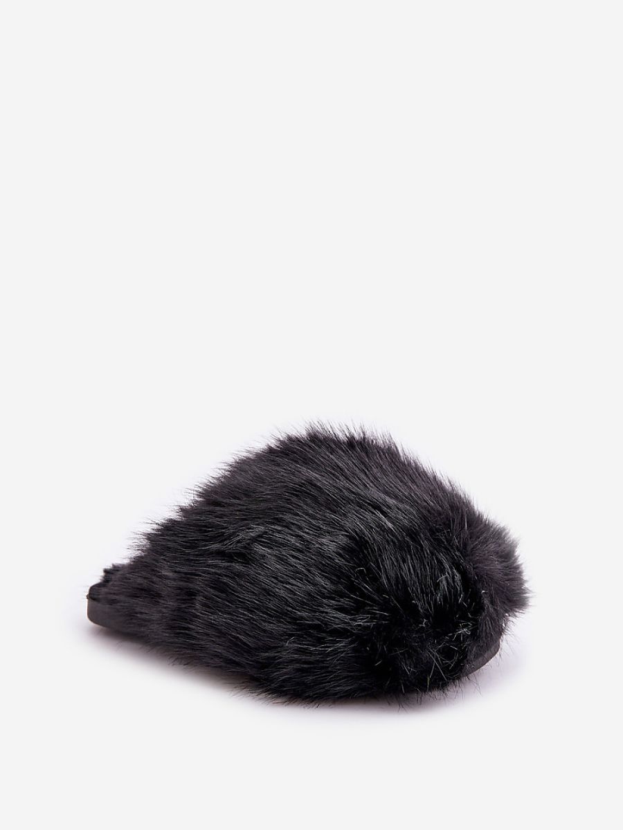  Slippers model 204954 Step in style 