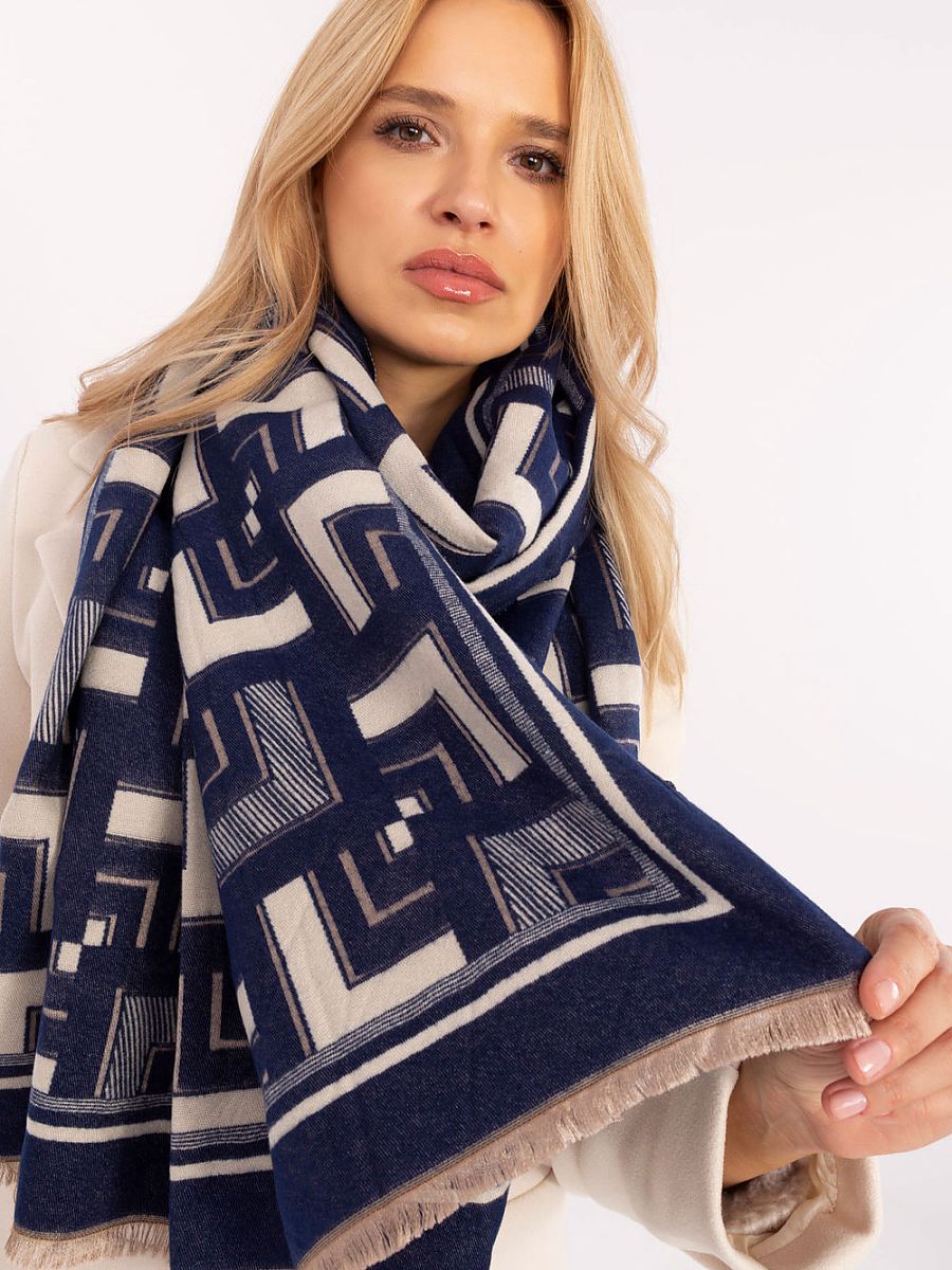  Shawl model 205966 AT 