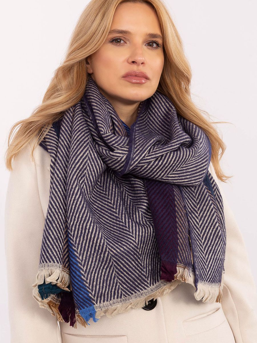  Shawl model 206042 AT 