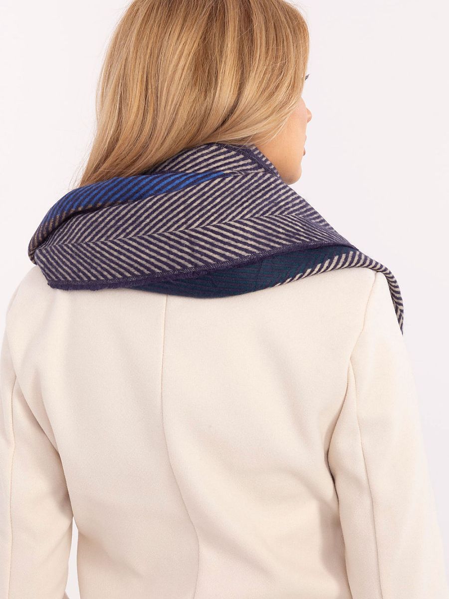  Shawl model 206042 AT 