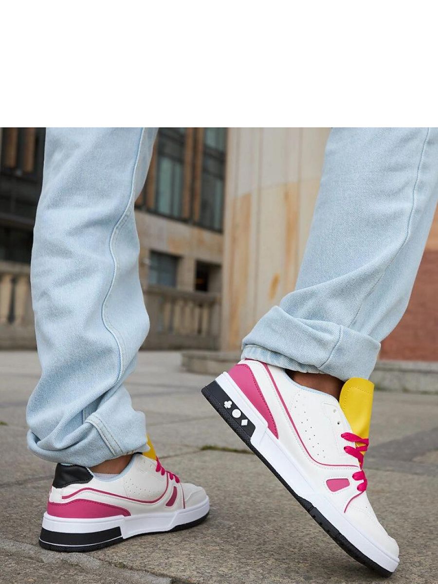  Sport Shoes model 207670 Solea 