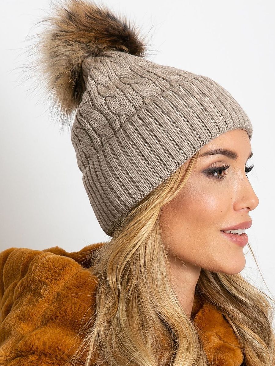  Cap model 208257 AT 