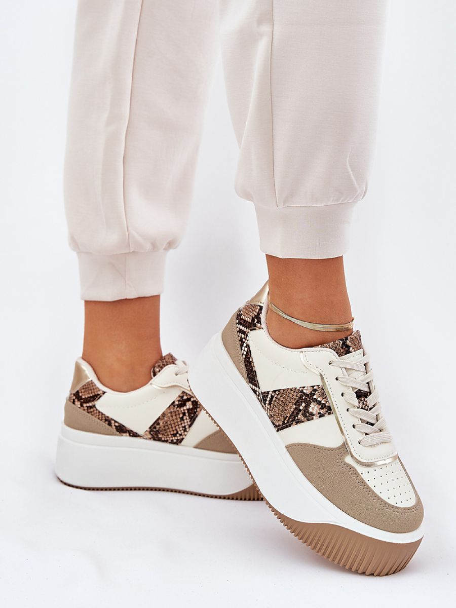  Sport Shoes model 209800 Step in style 