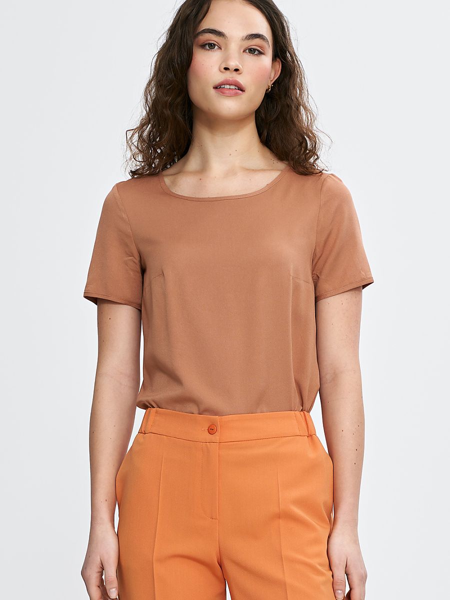  Blouse model 210089 Nife 